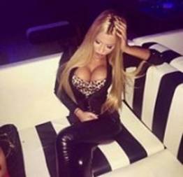 Garota posa para revista adulta - descubra o que isso custou a ela