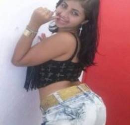 Morena gostosa so tem a cara de santinha mais fode pra caralho gemendo no pau