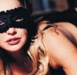 Sacando as fantasias do baú em Tantra sexual do dia