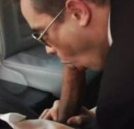 Vídeo gay grátis – Chupando o pau do Rafael Alencar