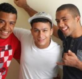 Os héteros tuco, lipe e henrique gravam a própria transa