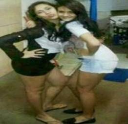 Novinhas chapadas se exibindo depois da balada