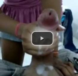 Filha do PM batendo uma bronha pro funkeiro