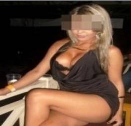 Luana loira peituda caiu na net masturbando deliciosamente na webcam