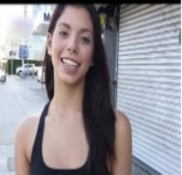 Na rua convenceu a ninfeta a trepar em troca de dinheiro facil