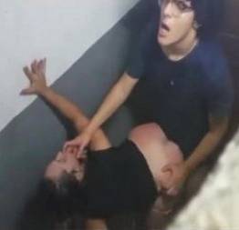 Professora de ed fisica foi demitida depois de ser flagrada dando pro aluno